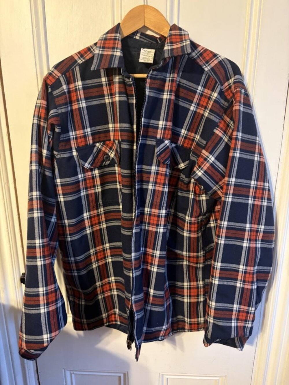 Patagonia Reversible Insulated Flannel Jacket Mens L Navy Red Plaid Puffer